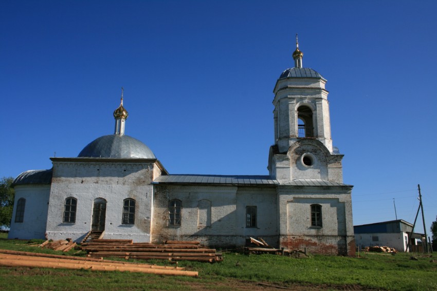 Уролка. Церковь Георгия Победоносца. фасады