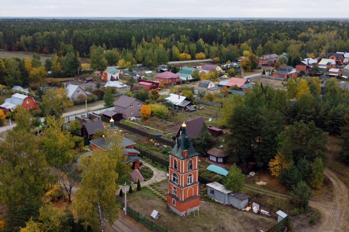 Церковь Серафима Саровского, Юркино (Орехово-Зуевский городской округ, Московская область). общий вид в ландшафте