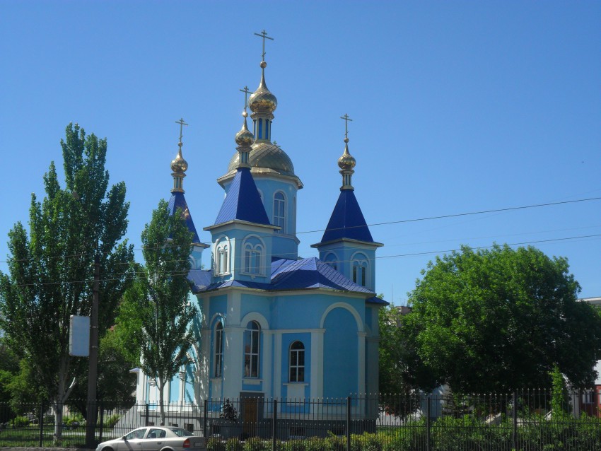 Церковь Татианы великомученицы, Луганск (Луганск, город, Украина, Луганская область). общий вид в ландшафте