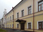 Домовая церковь Введения во храм Пресвятой Богородицы при Окружном женском духовном училище, Фасад здания бывшего Окружного женского духовного училища с Введенской церковью.<br>, Вахитовский район, Казань, город, Республика Татарстан