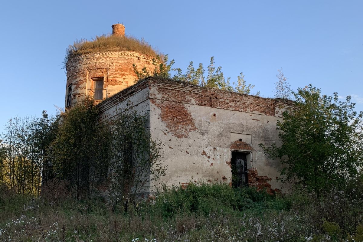 Церковь Казанской иконы Божией Матери, Спешнево (Болховский район, Орловская область). фасады