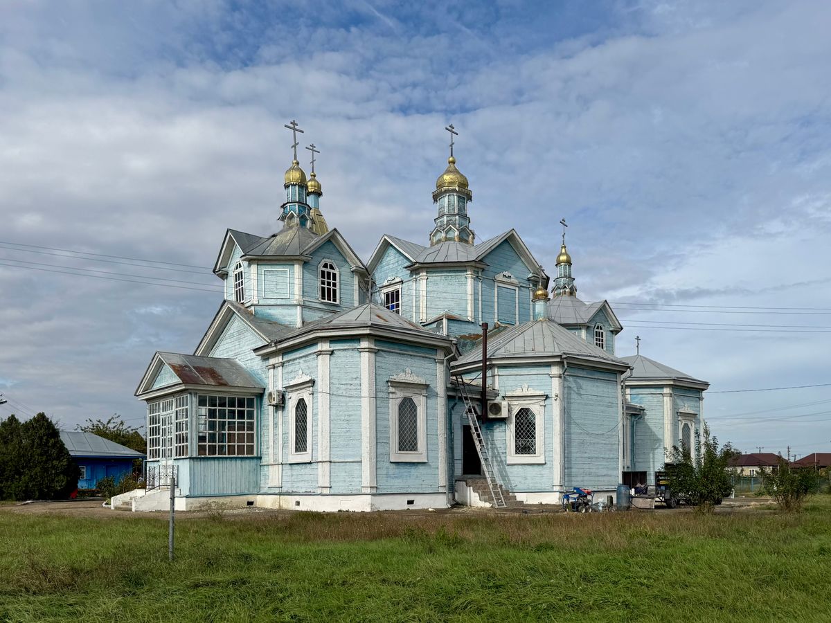 Вид с юго-востока, фасады. Церковь Богоявления Господня, Калининская (Калининский район, Краснодарский край)