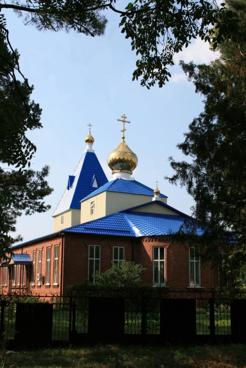 Церковь Троицы Живоначальной, Старовеличковская (Калининский район, Краснодарский край). фасады
