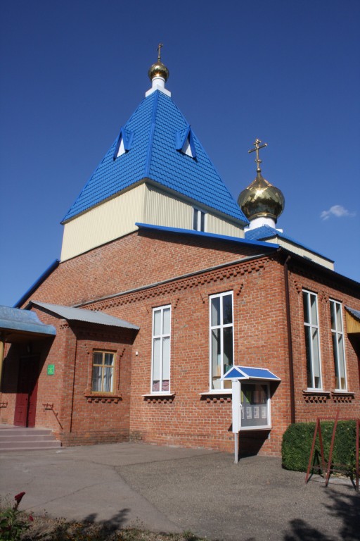 Старовеличковская. Церковь Троицы Живоначальной. фасады