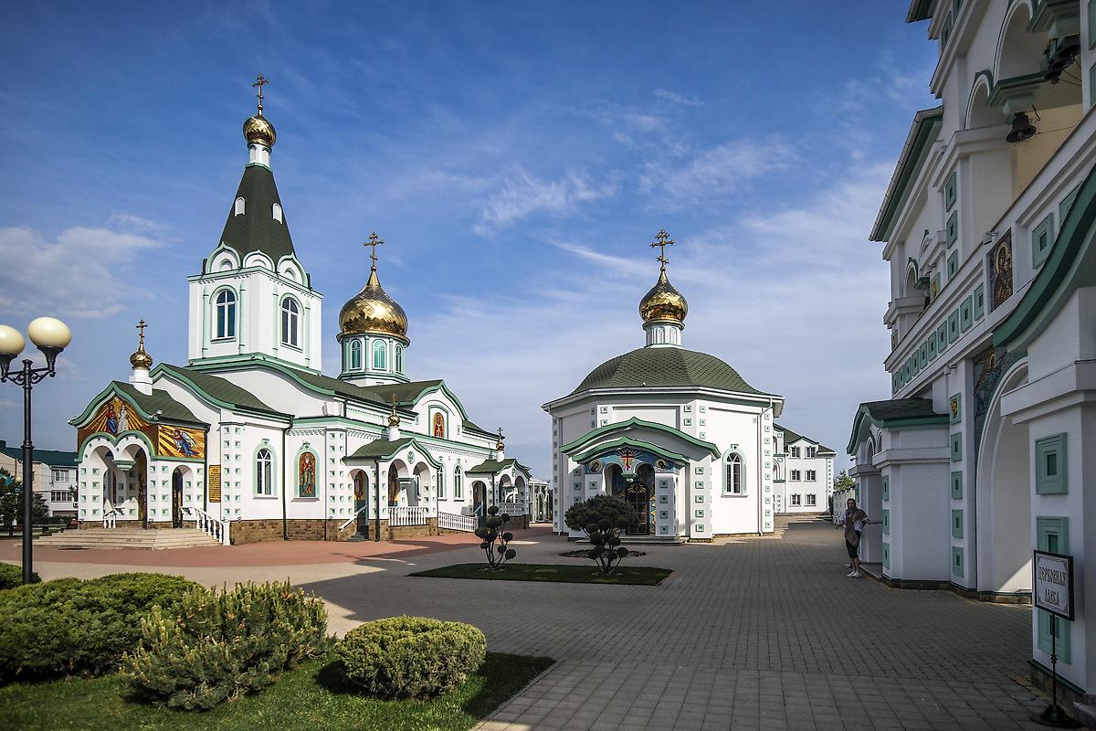 фасады. Церковь Троицы Живоначальной, Динская (Динской район, Краснодарский край)