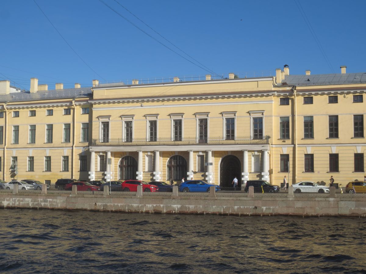 Домовая церковь Сретения Господня при бывшем Фельдъегерском корпусе, Адмиралтейский район (Санкт-Петербург, г. Санкт-Петербург). фасады