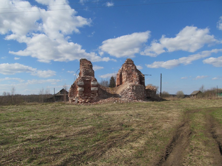 Церковь Спаса Преображения, Мологино (Ржевский район и г. Ржев, Тверская область). общий вид в ландшафте, Вид с юго-востока