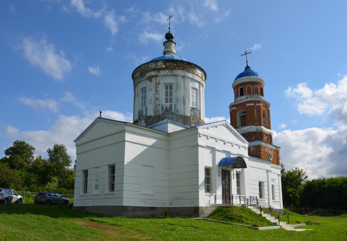 Церковь Покрова Пресвятой Богородицы, Лески (Малоархангельский район, Орловская область). фасады