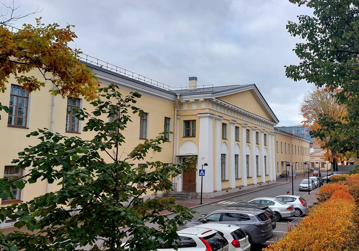 Домовая церковь Константина и Елены при бывших Градских богадельнях, Центральный район (Санкт-Петербург, г. Санкт-Петербург). фасады