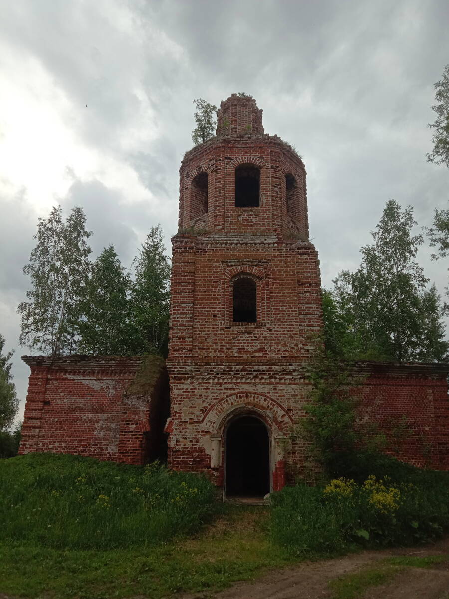 Церковь Троицы Живоначальной, Сныхово (Белёвский район, Тульская область). фасады