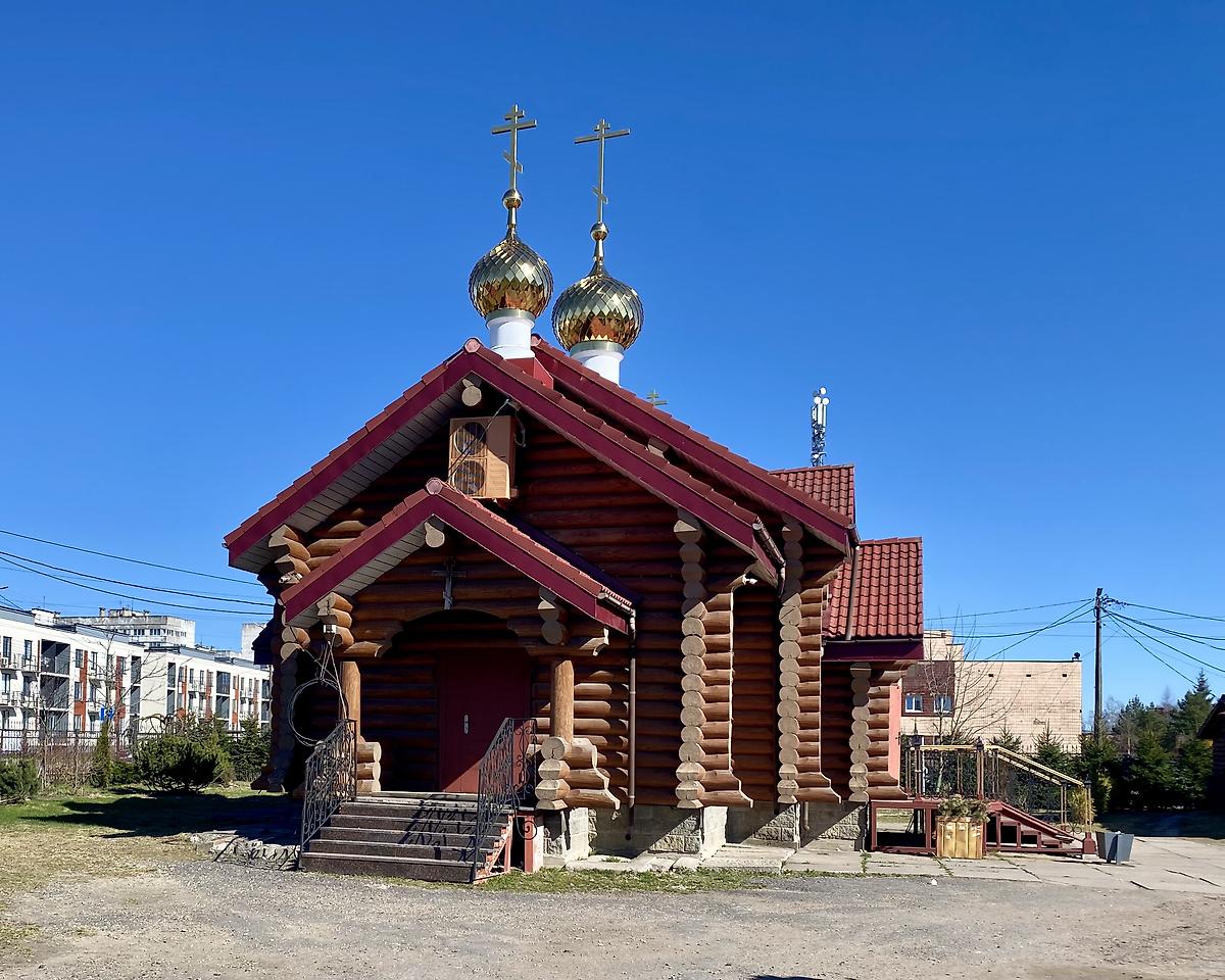 Вид с запада, фасады. Церковь Владимира равноапостольного, Коммунар (Гатчинский район, Ленинградская область)