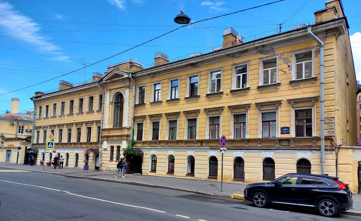 Домовая церковь Николая Чудотворца при бывшем 18-м сапёрном батальоне, Центральный район (Санкт-Петербург, г. Санкт-Петербург). фасады