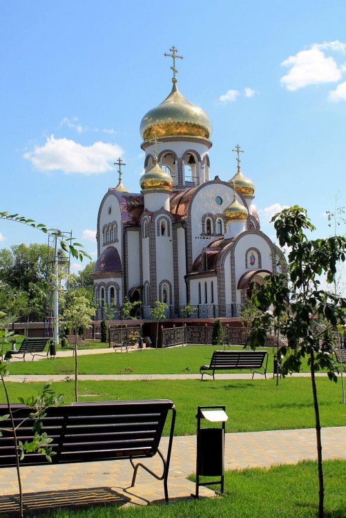 Шолоховский. Церковь Виктора Никомидийского. общий вид в ландшафте