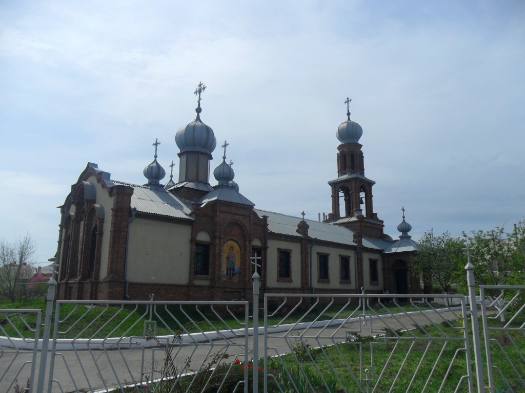 Храмы Луганска