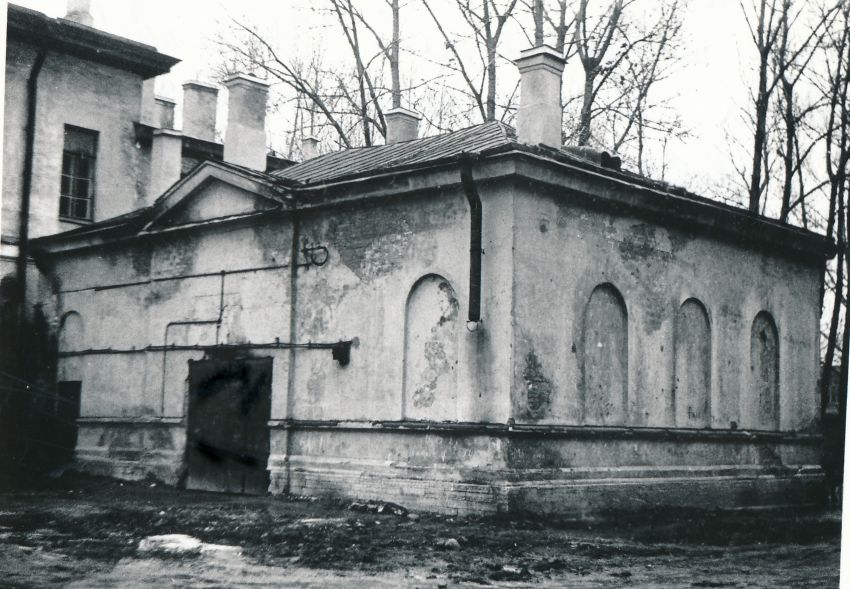 Фрунзенский район. Церковь Покрова Пресвятой Богородицы при покойницкой Николаевского дома призрения престарелых и увечных граждан. фасады