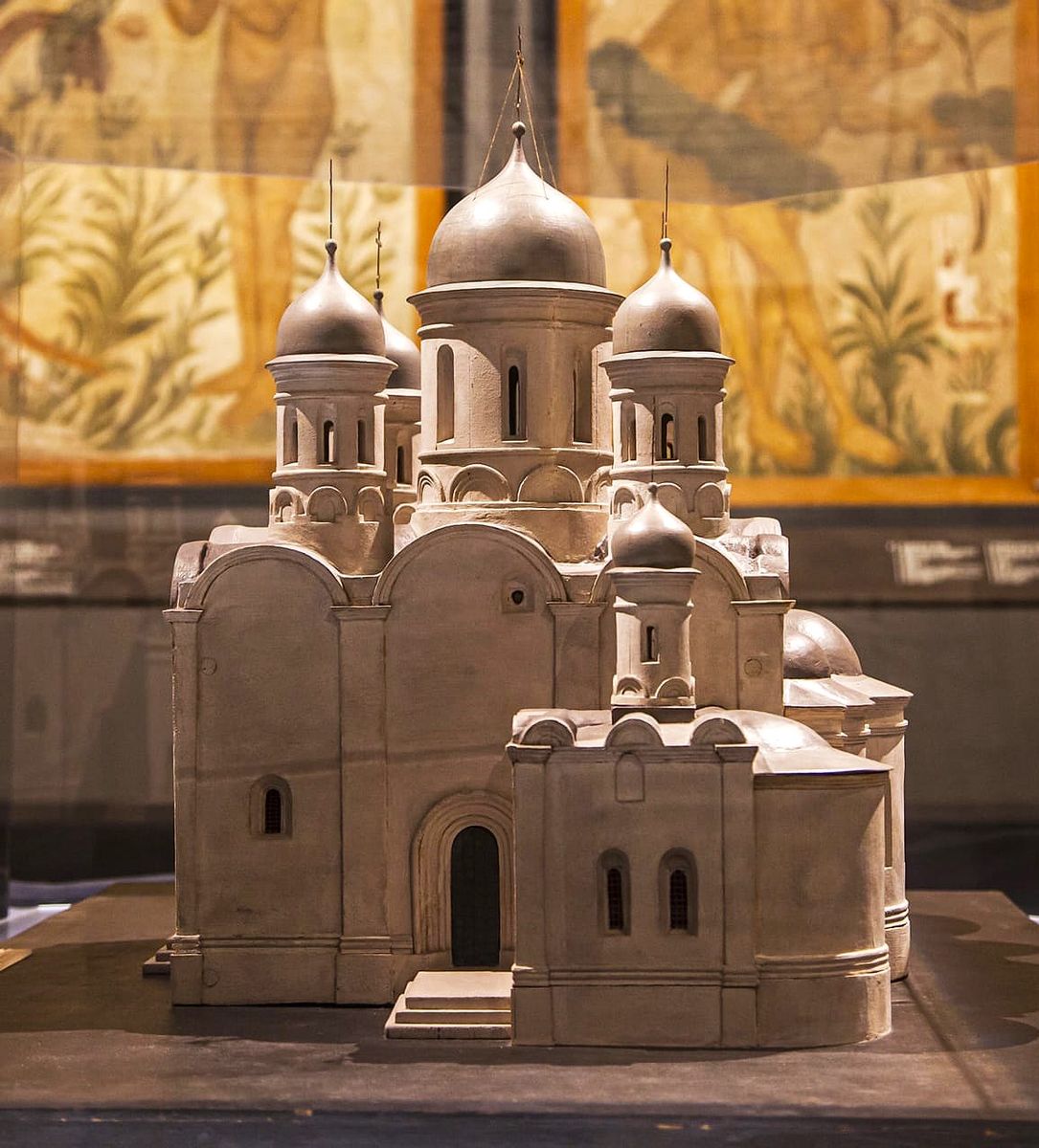 Макет Троицкого собора Троицкого Макариево-Калязинского мужского монастыря. Находится в экспозиции Краеведческого музея., дополнительная информация. Троицкий Калязинский Макарьевский монастырь, Калязин (Калязинский район, Тверская область)