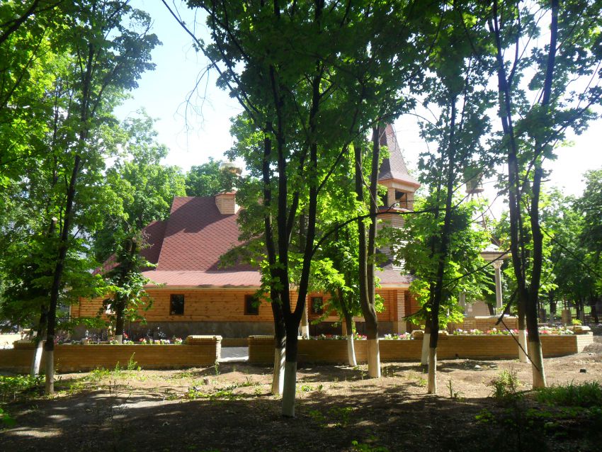 Луганск. Церковь Гурия, Самона и Авива. общий вид в ландшафте
