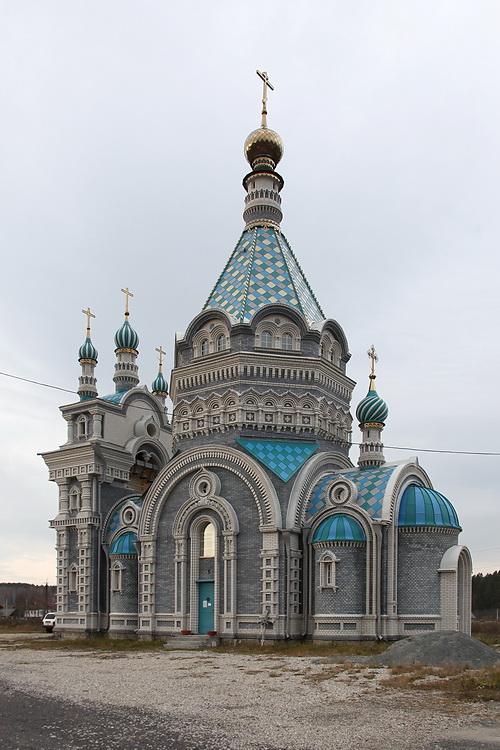 Церковь Покрова Пресвятой Богородицы, Косой Брод (Полевской (Полевской ГО), Свердловская область). фасады, Вид с юго-востока