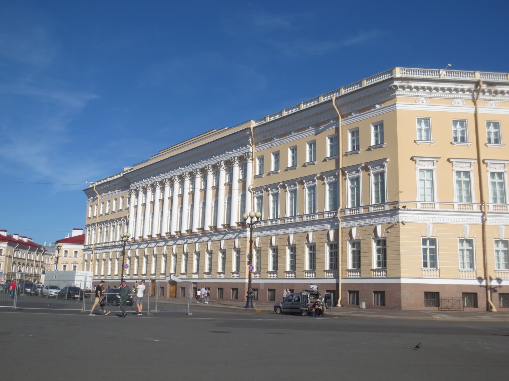 Домовая церковь Александра Невского в бывшем здании Министерства иностранных дел, Центральный район (Санкт-Петербург, г. Санкт-Петербург). фасады