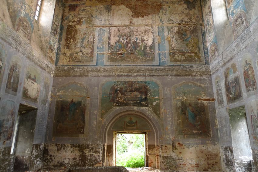 Церковь Троицы Живоначальной, Троица (Любимский район, Ярославская область). интерьер и убранство, Западная часть                   
