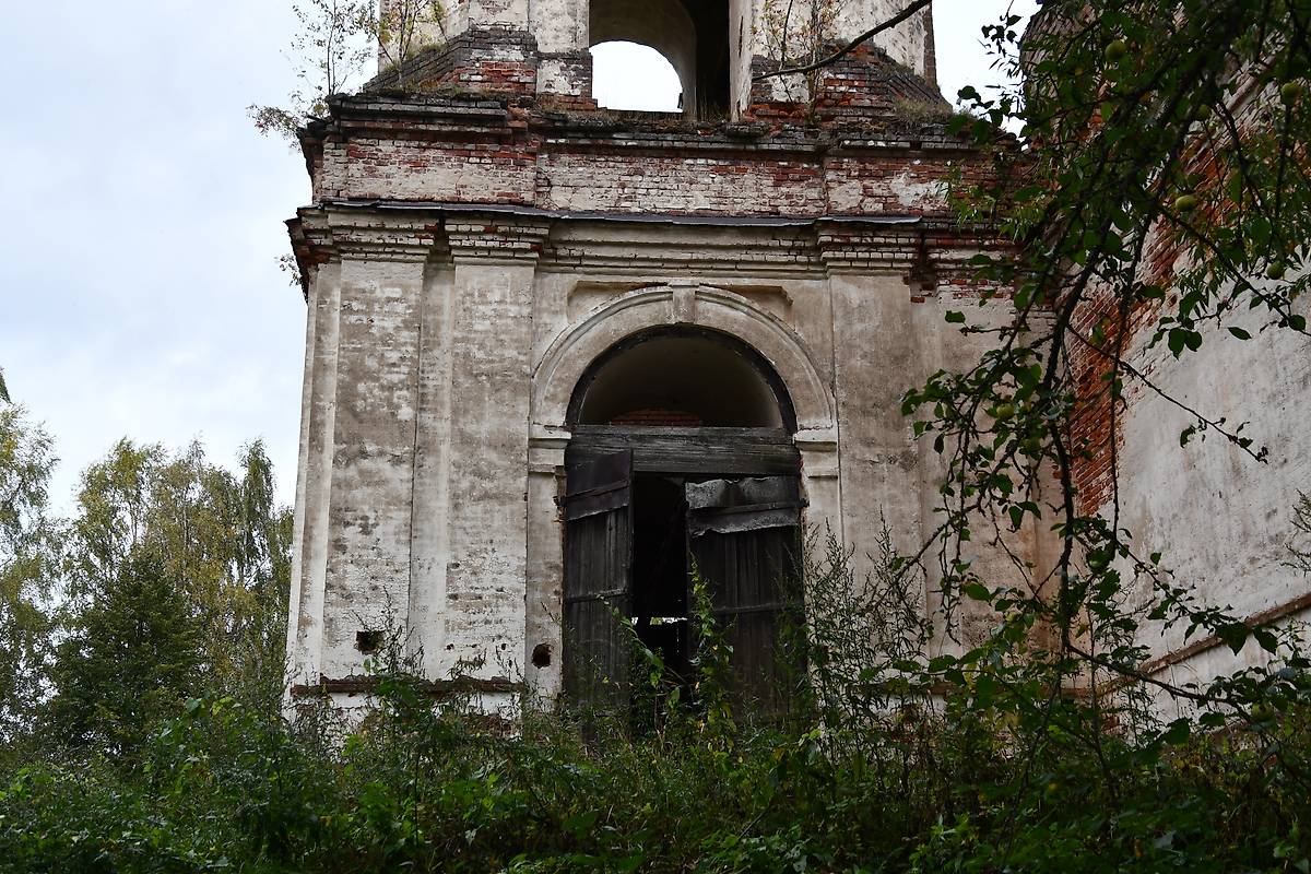 архитектурные детали. Церковь Покрова Пресвятой Богородицы, Курганы (Бежецкий район, Тверская область)