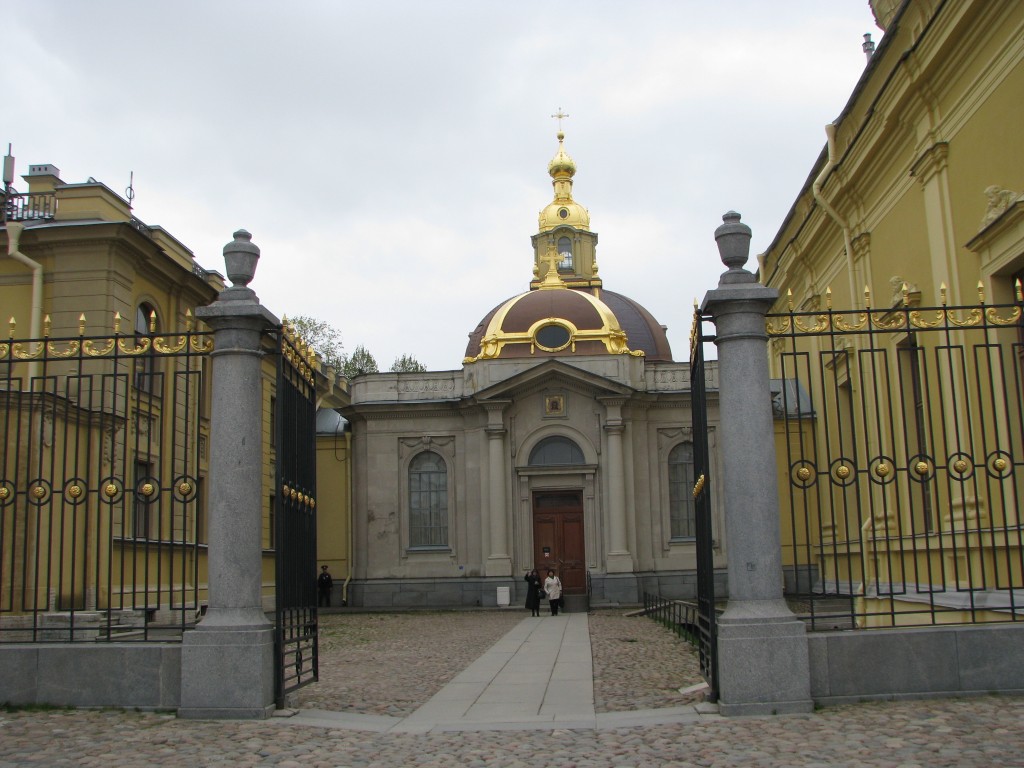 Петроградский район. Церковь Александра Невского в Петропавловской крепости. фасады