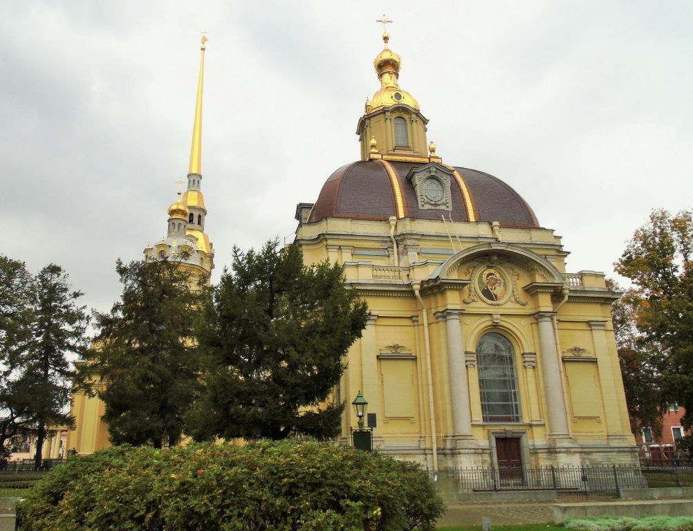 Петроградский район. Церковь Александра Невского в Петропавловской крепости. фасады