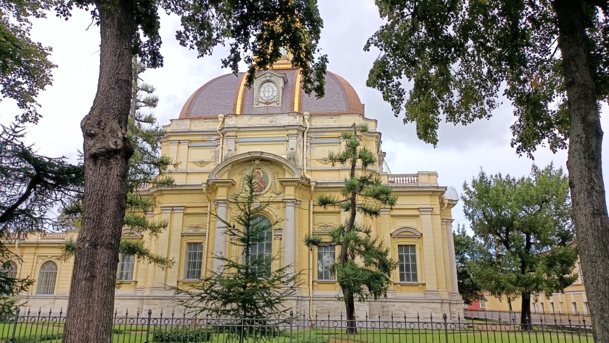 Петроградский район. Церковь Александра Невского в Петропавловской крепости. фасады