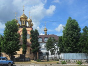 Алчевск. Церковь Владимира равноапостольного