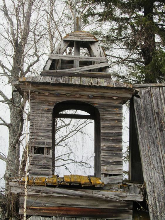 Часовня Покрова Пресвятой Богородицы и Космы и Дамиана, Михайловская (Каргопольский район, Архангельская область). архитектурные детали, ярус звона колокольни, вид с юга