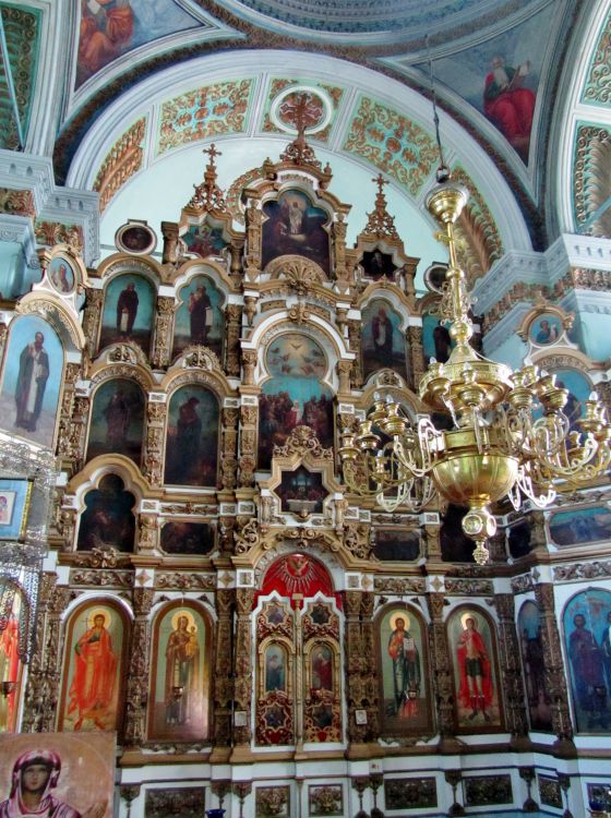 Церковь Казанской иконы Божией Матери, Маколово (Чамзинский район, Республика Мордовия). интерьер и убранство, паникадило и главный иконостас