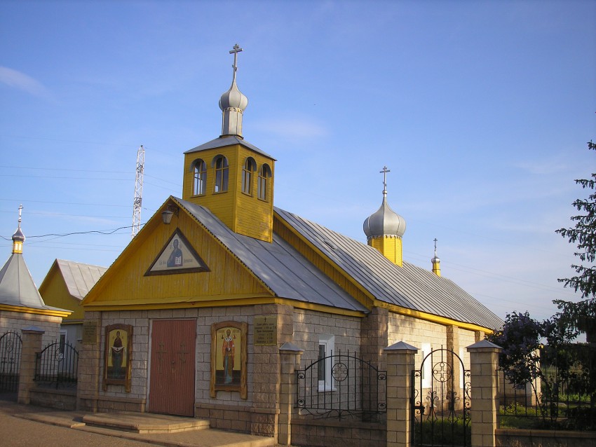 Уфа. Церковь Николая Чудотворца в Шакше. общий вид в ландшафте