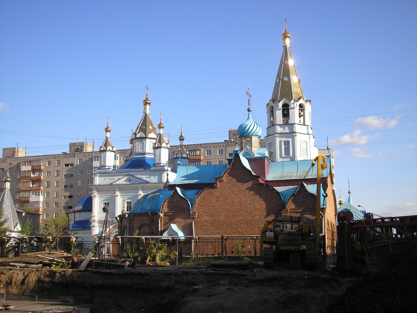 Церковь Владимирской иконы Божией Матери (крестильная), Уфа (Уфа, город, Республика Башкортостан). общий вид в ландшафте