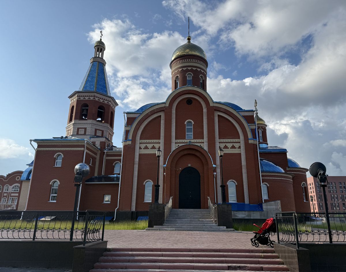Собор Богоявления Господня, Новый Уренгой (Новый Уренгой, город, Ямало-Ненецкий автономный округ). фасады, Вид с юга