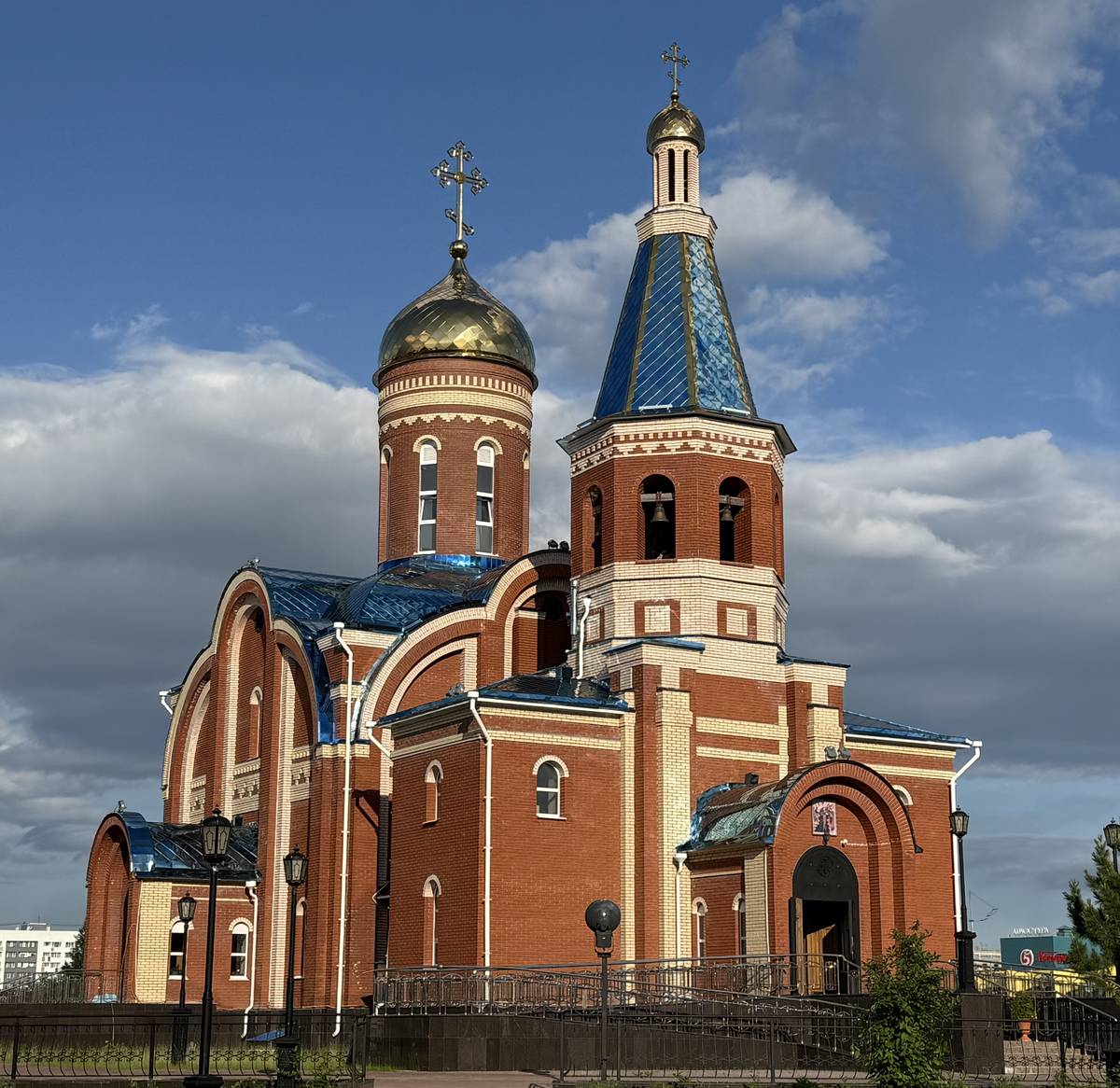 Собор Богоявления Господня, Новый Уренгой (Новый Уренгой, город, Ямало-Ненецкий автономный округ). фасады, Вид с северо-запада