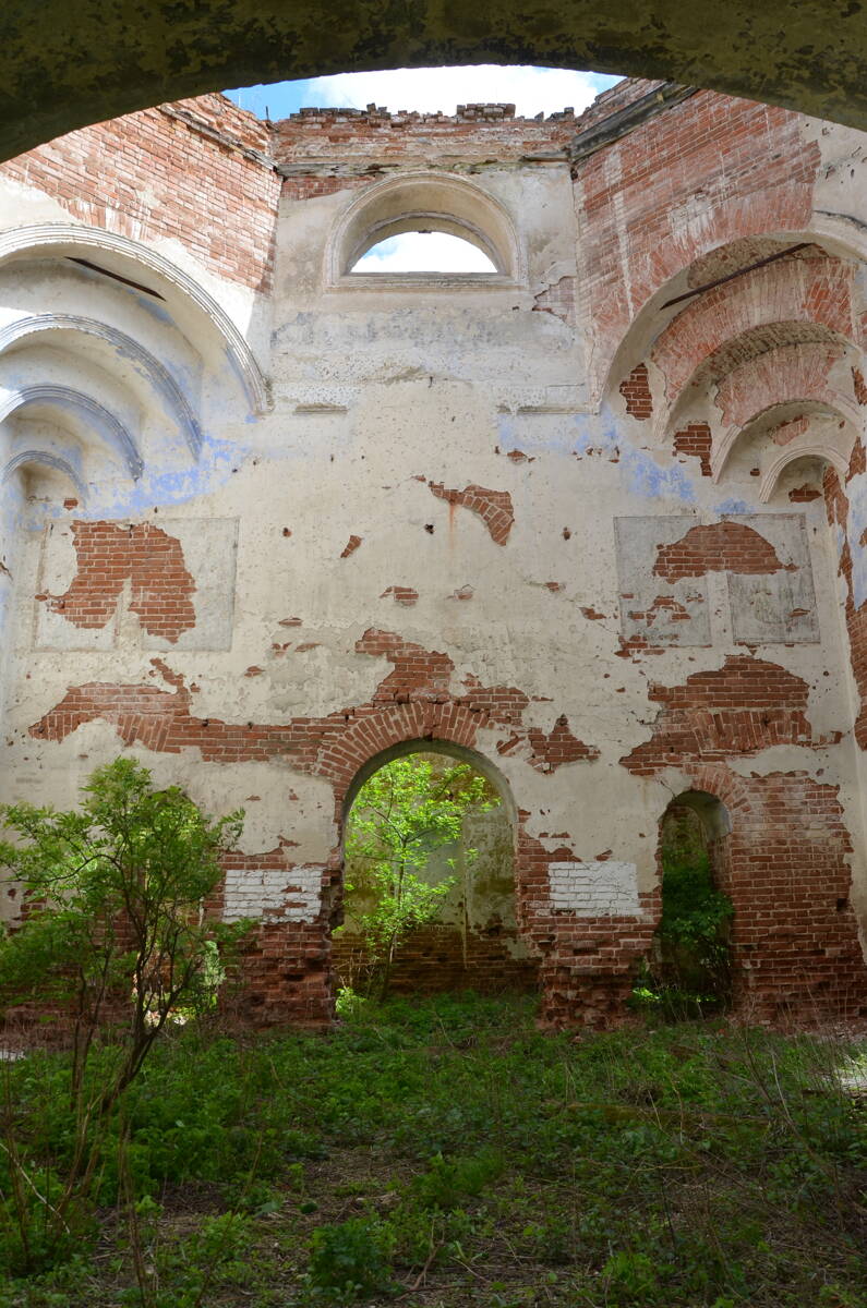 Церковь Михаила Архангела, Шукша (Лунинский район, Пензенская область). архитектурные детали, Восточная стена основного объема