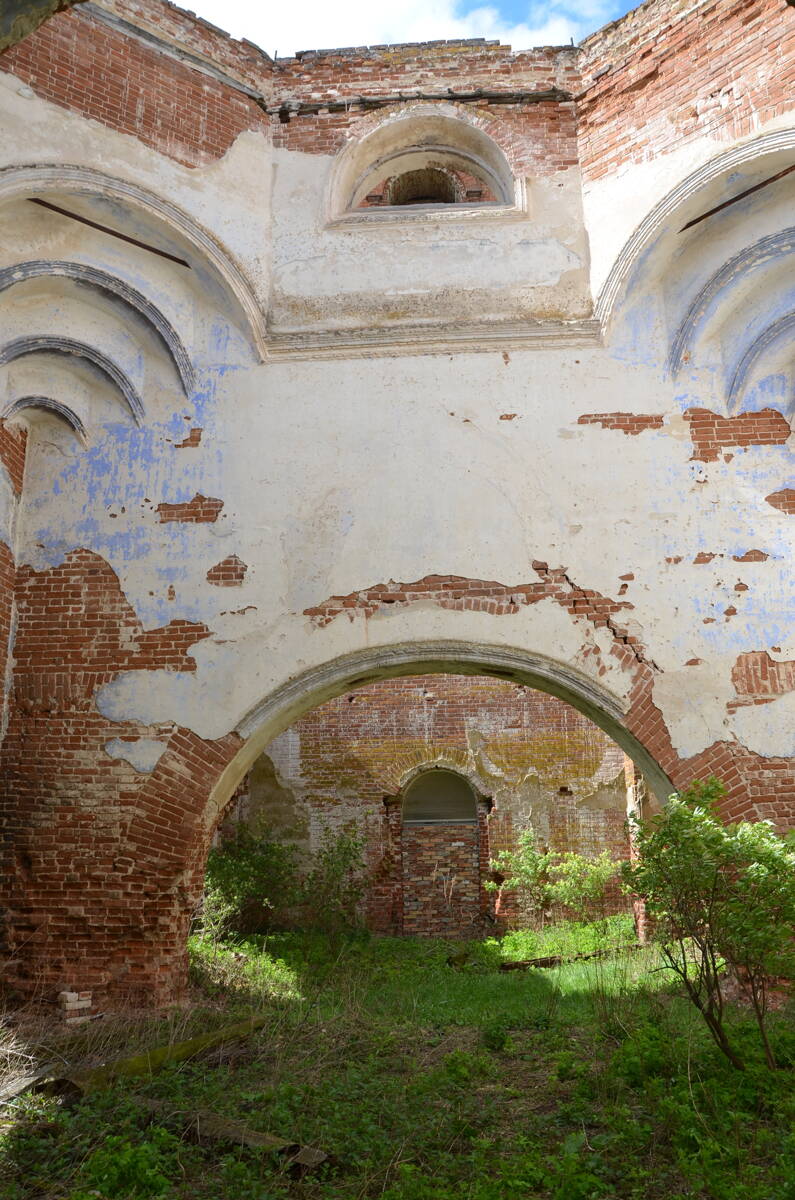 Церковь Михаила Архангела, Шукша (Лунинский район, Пензенская область). архитектурные детали, Западная стена основного объема
