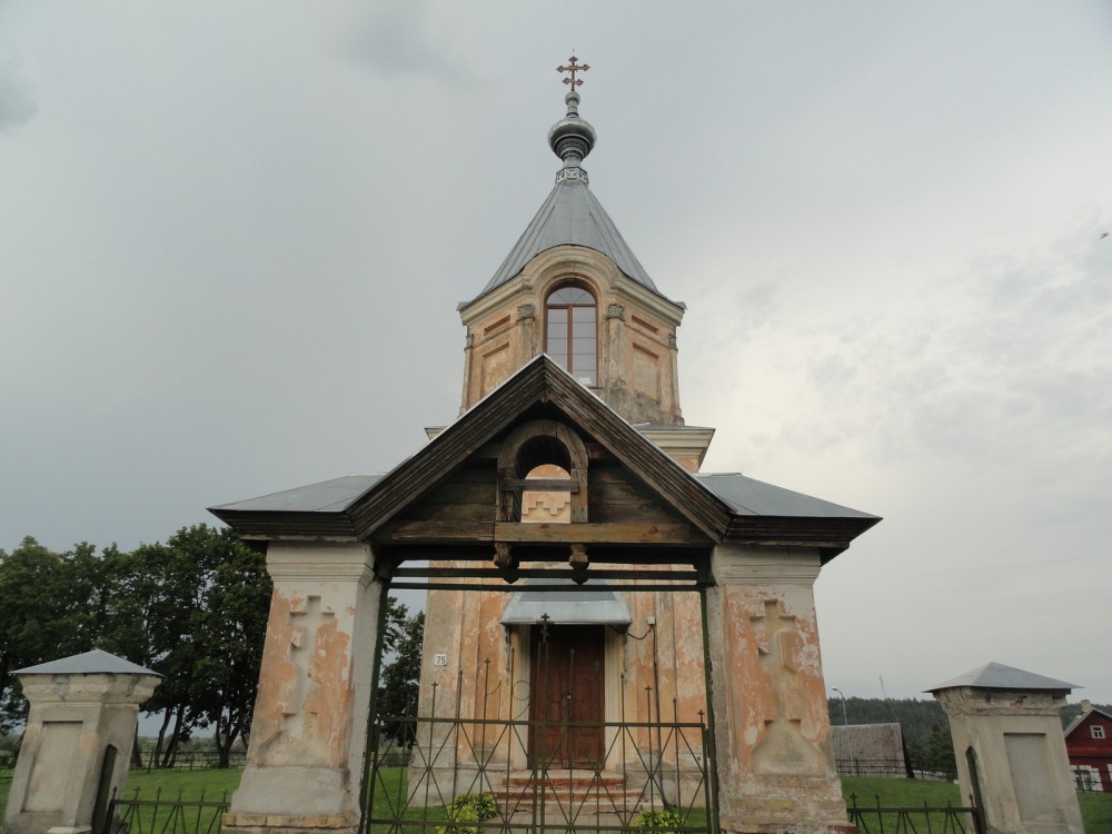 Семелишкес. Церковь Николая Чудотворца. фасады
