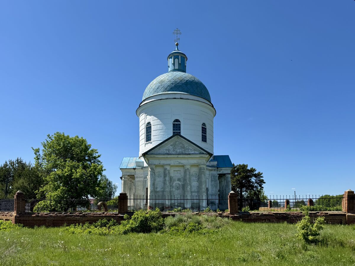 Церковь Воздвижения Креста Господня, Тарлаково Первое (Кузнецкий район и г. Кузнецк, Пензенская область). фасады, Вид с востока