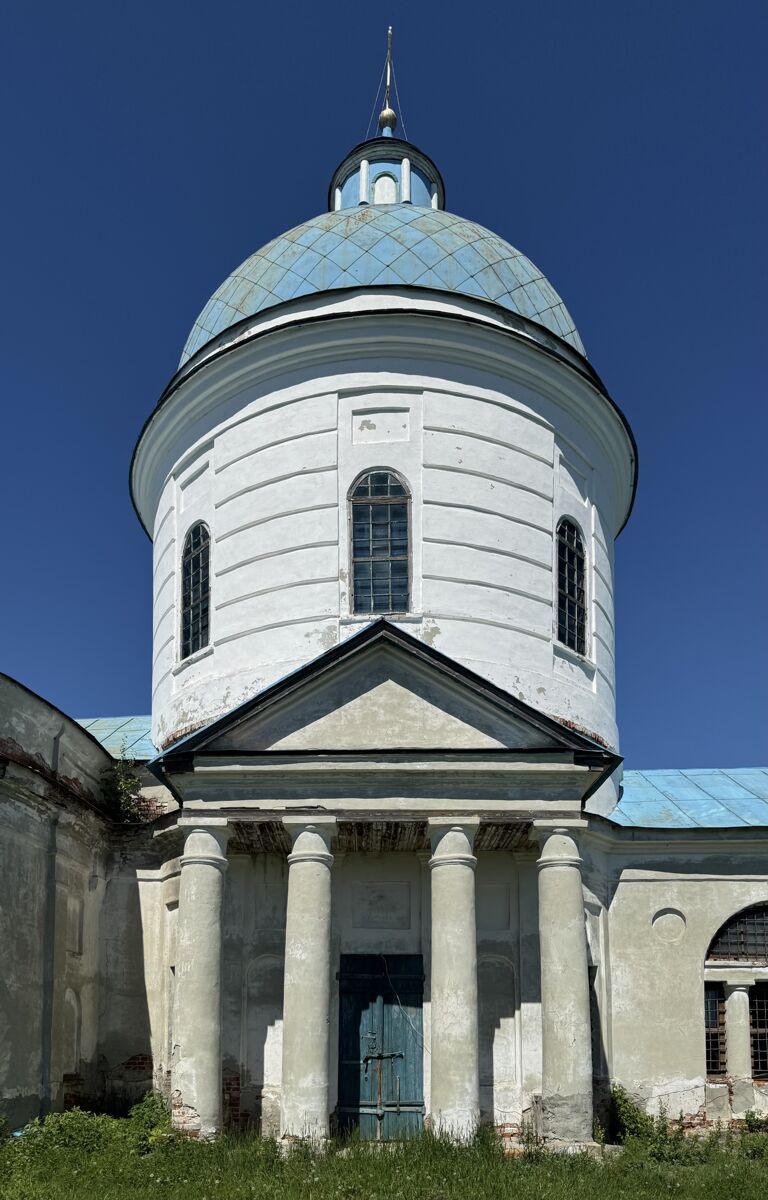 Церковь Воздвижения Креста Господня, Тарлаково Первое (Кузнецкий район и г. Кузнецк, Пензенская область). архитектурные детали, Южная сторона главного объёма