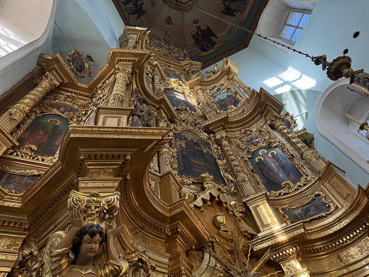 Главный иконостас вблизи, интерьер и убранство. Церковь Рождества Христова, Нижнее Аблязово (Кузнецкий район и г. Кузнецк, Пензенская область)