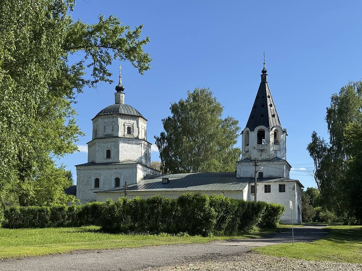 Вид с северо-запада, фасады. Церковь Преображения Господня, Радищево (Кузнецкий район и г. Кузнецк, Пензенская область)