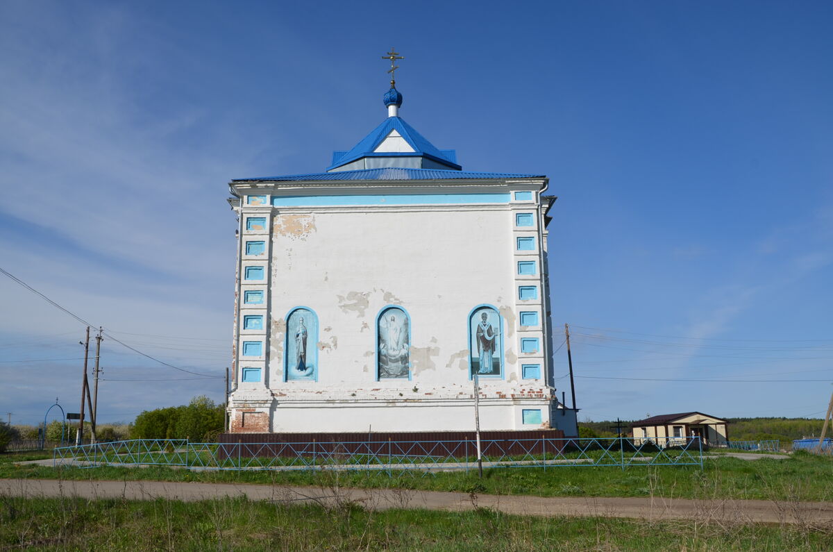 Церковь Введения во храм Пресвятой Богородицы, Низовка (Каменский район, Пензенская область). фасады