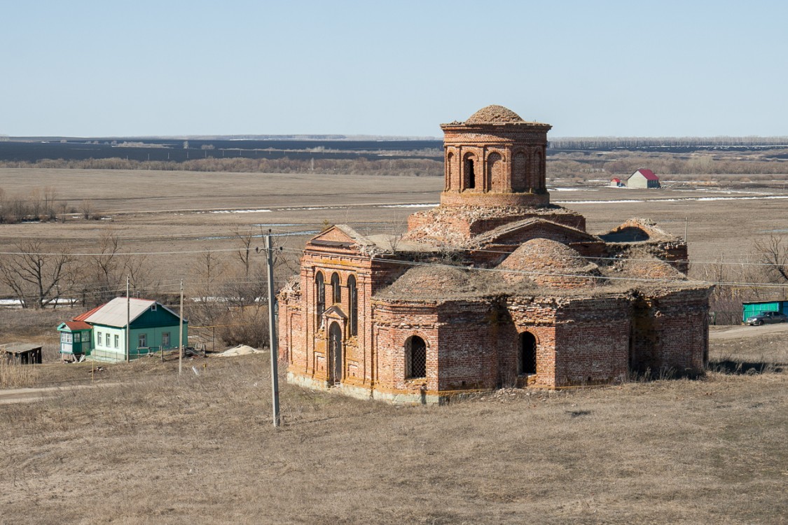 Церковь Троицы Живоначальной, Максимовка (Каменский район, Пензенская область). общий вид в ландшафте