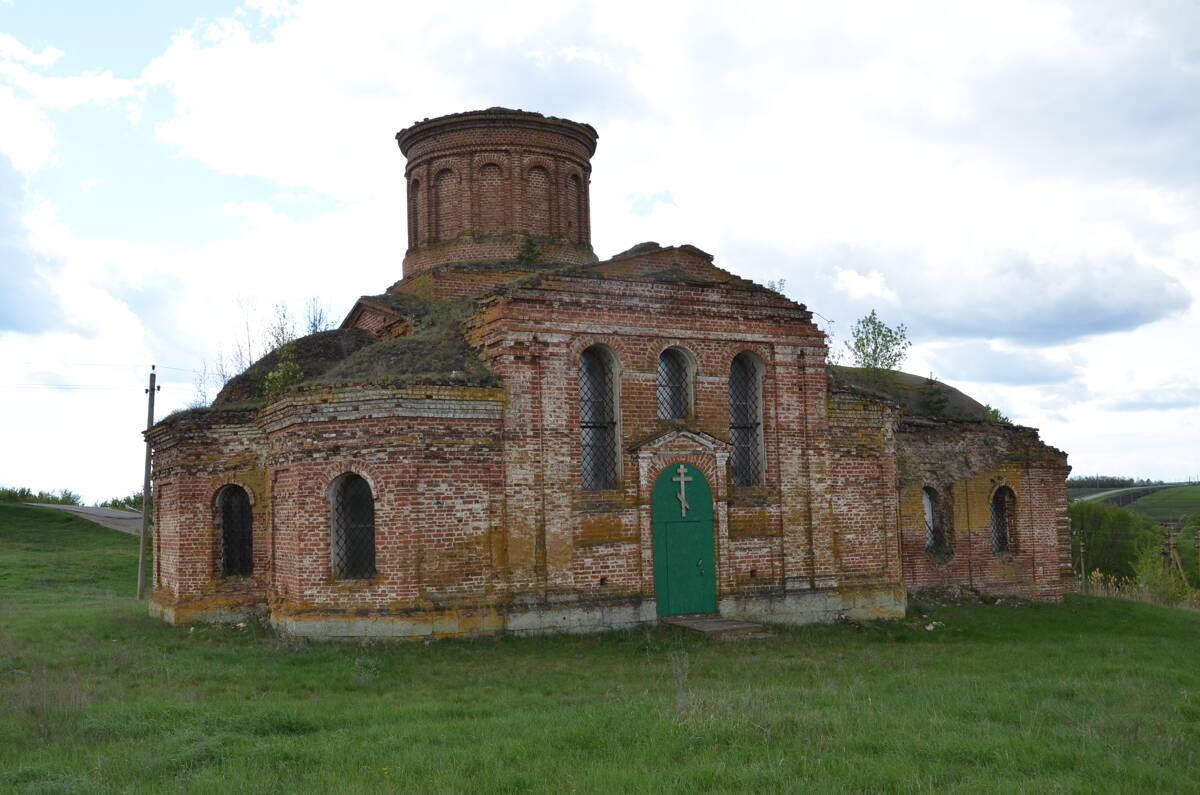 Церковь Троицы Живоначальной, Максимовка (Каменский район, Пензенская область). фасады, Вид с северо-востока