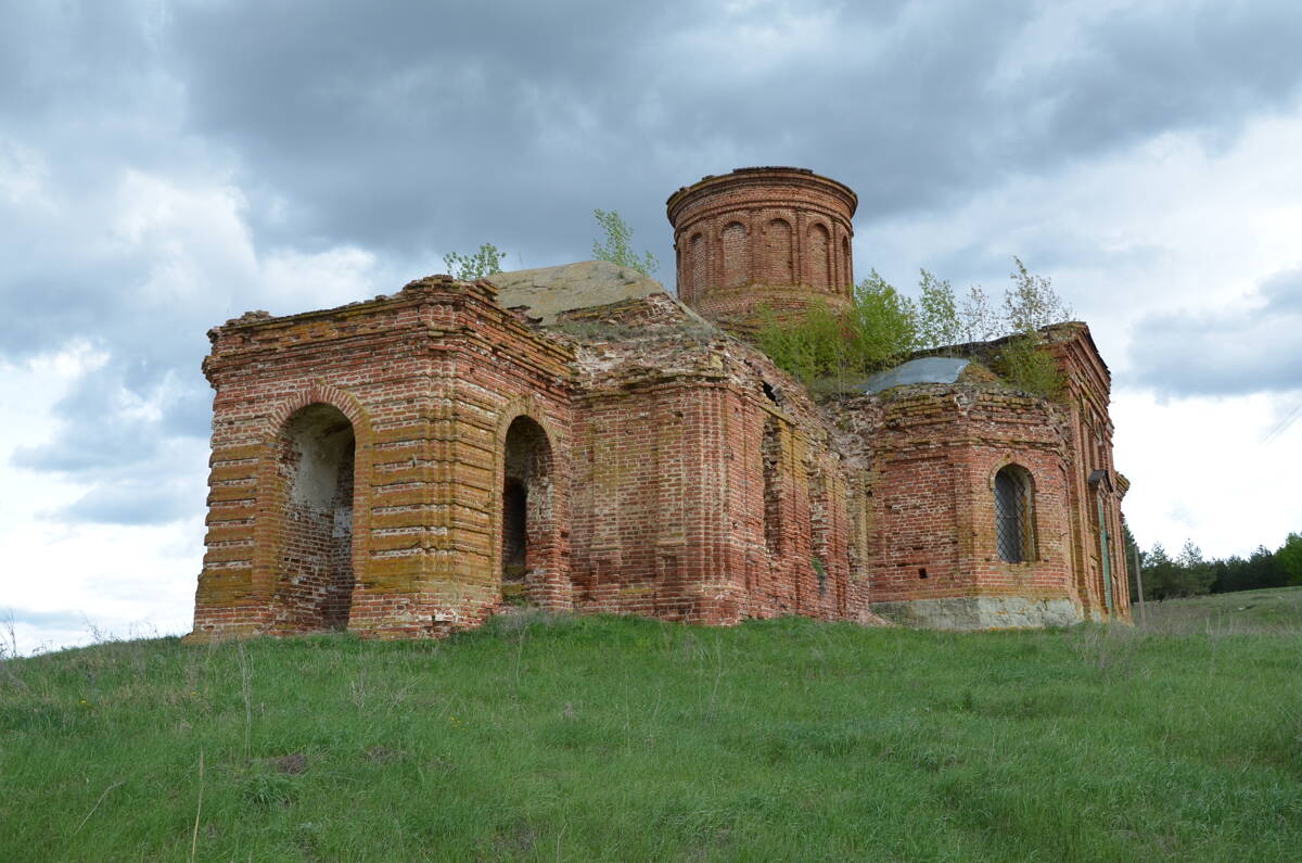 Церковь Троицы Живоначальной, Максимовка (Каменский район, Пензенская область). фасады, Вид с юго-запада