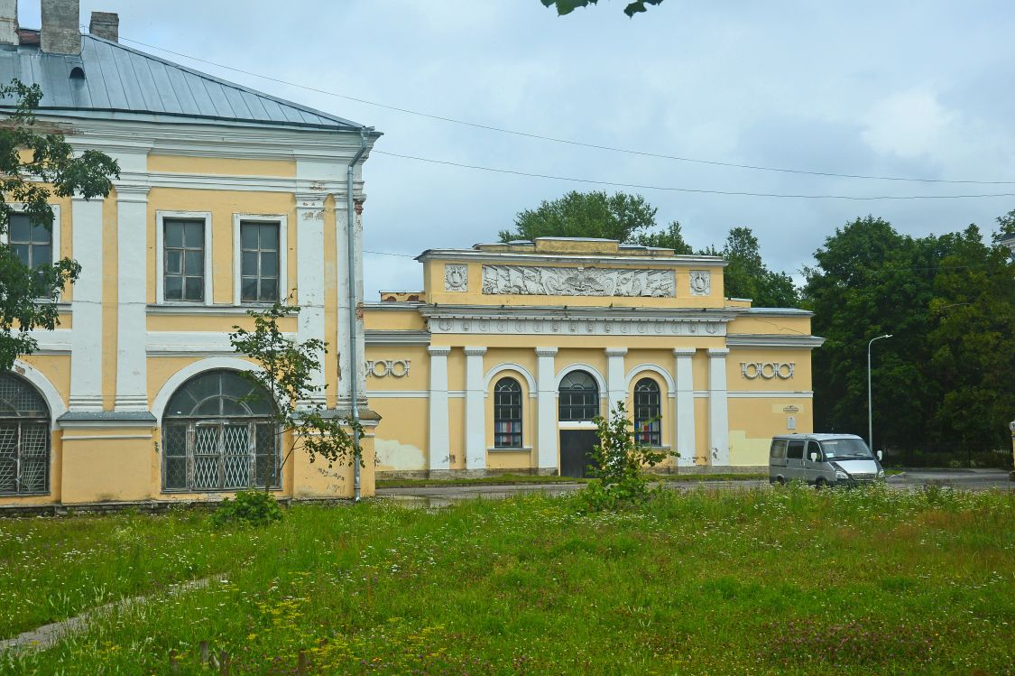 Церковь Георгия Победоносца при бывшем 146-м Пехотном Царицынском полку, Кингисепп (Кингисеппский район, Ленинградская область). фасады