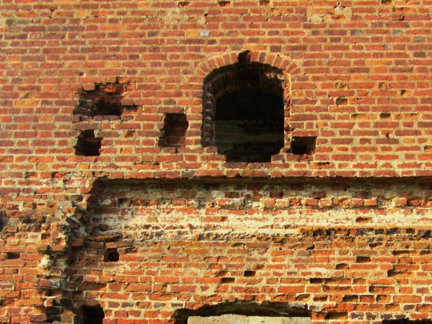 Церковь Положения ризы Христа Спасителя, Ризское (Вяземский район, Смоленская область). архитектурные детали, фрагмент южного фасада