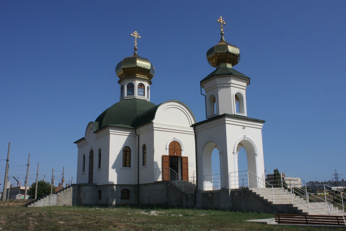 Церковь Луки (Войно-Ясенецкого) в микрорайоне Спутник-2, Евпатория (Евпатория, город, Республика Крым). фасады