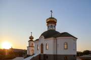 Евпатория. Луки (Войно-Ясенецкого) в микрорайоне Спутник-2, церковь